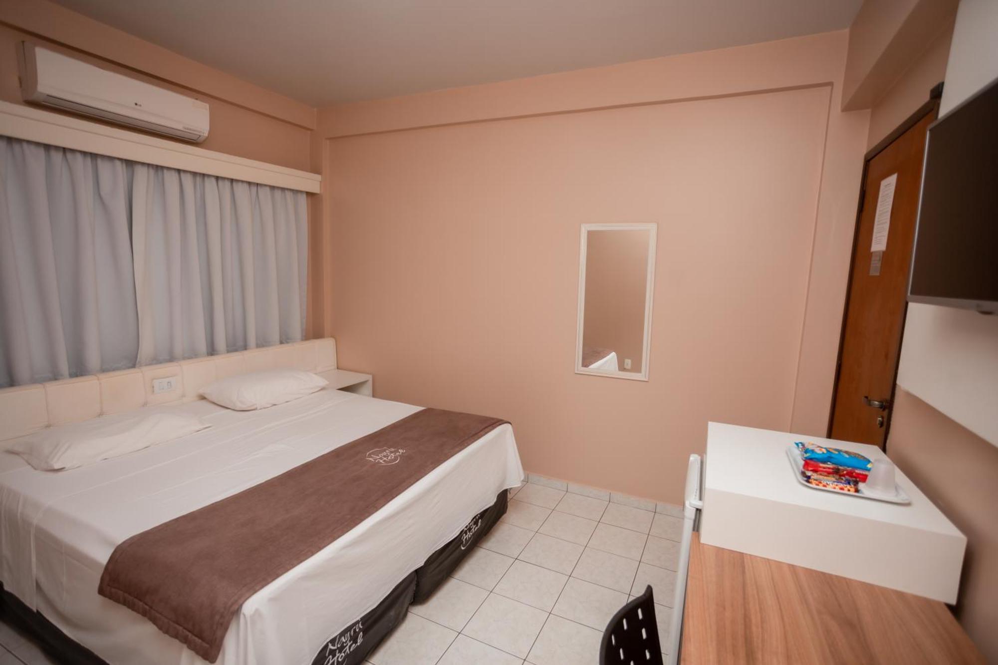 טולדו Nayru Hotel מראה חיצוני תמונה