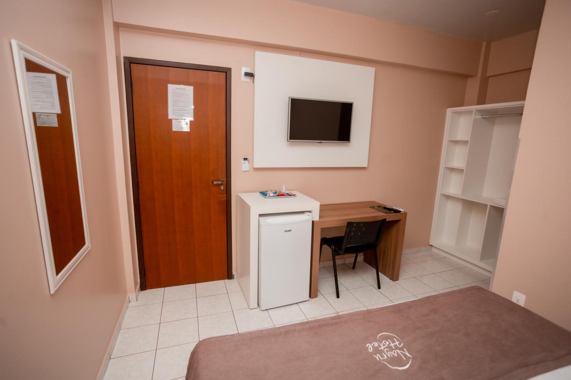 טולדו Nayru Hotel מראה חיצוני תמונה