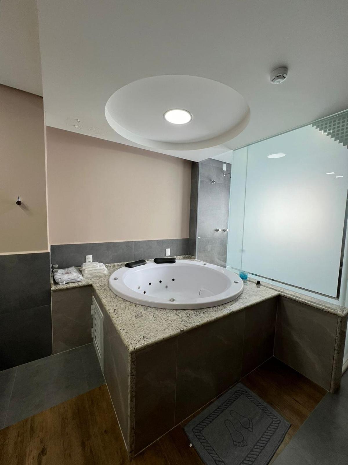 טולדו Nayru Hotel מראה חיצוני תמונה