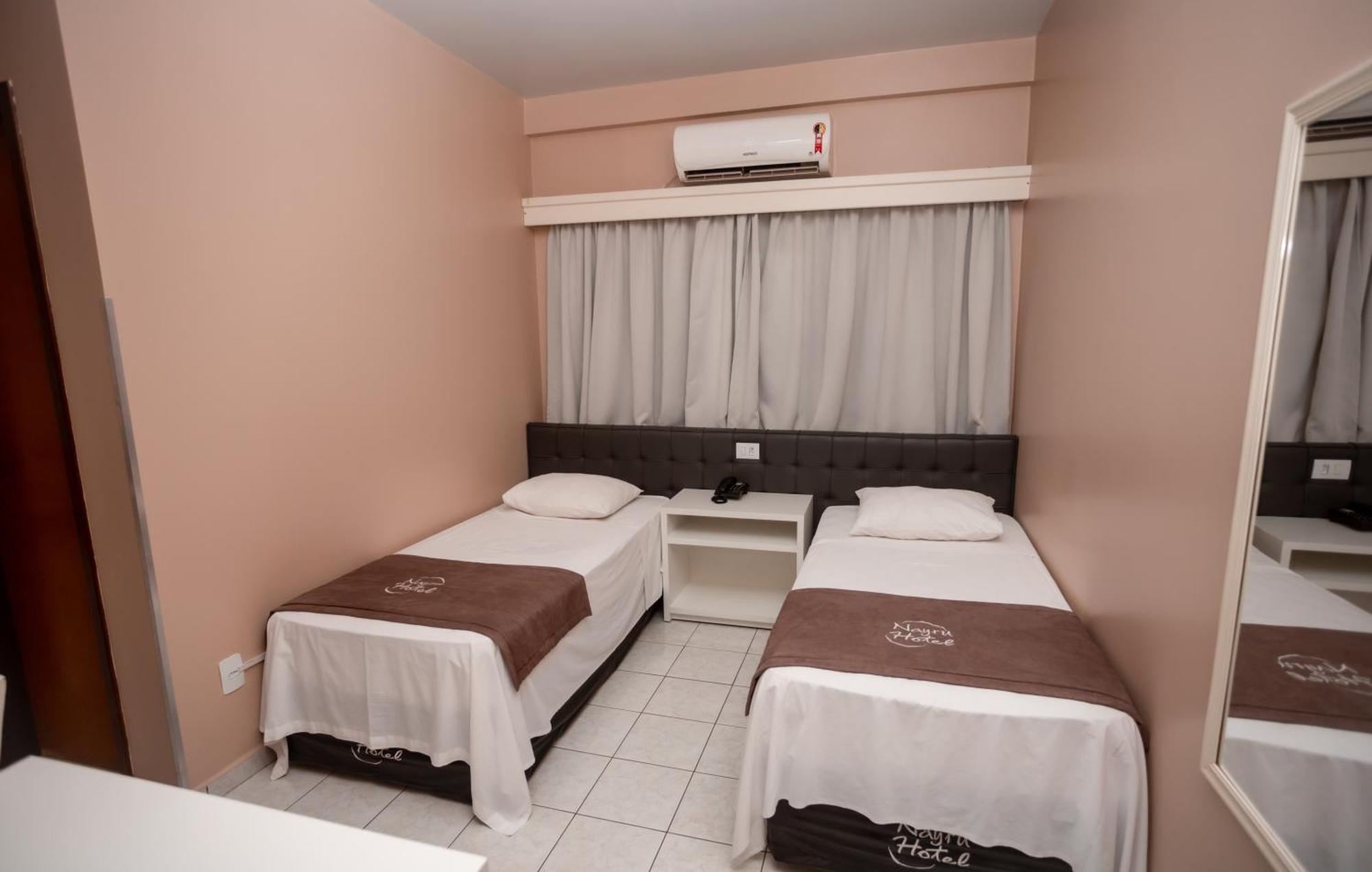 טולדו Nayru Hotel מראה חיצוני תמונה