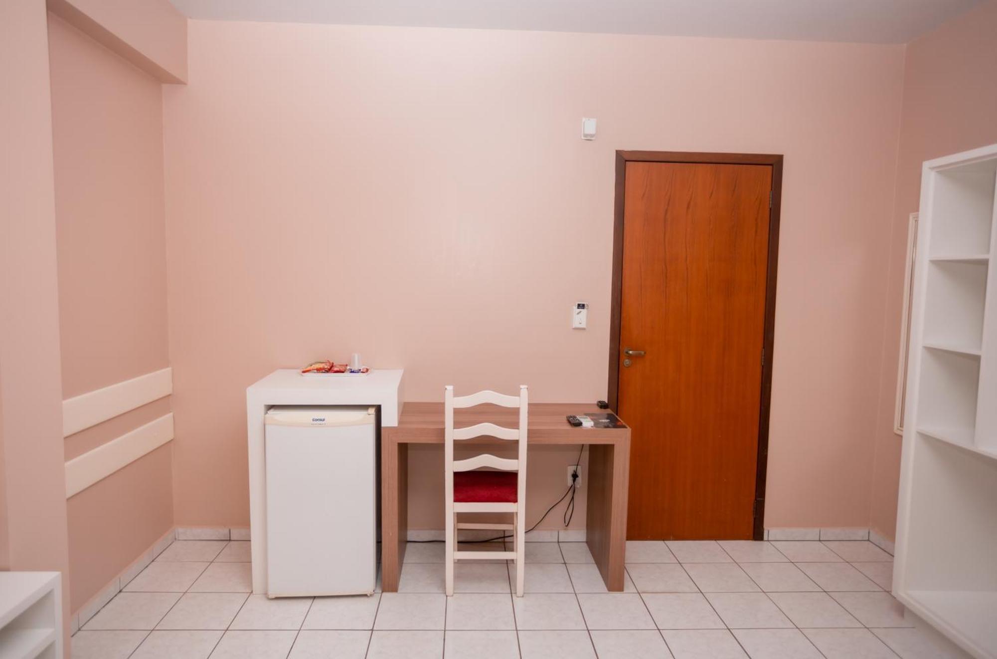 טולדו Nayru Hotel מראה חיצוני תמונה